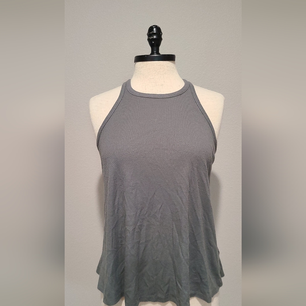 Grey top